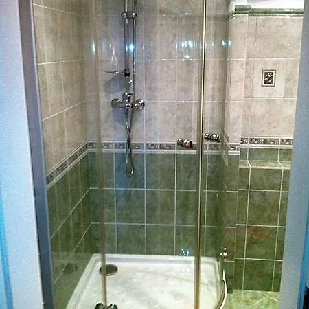 Hotel Elli *